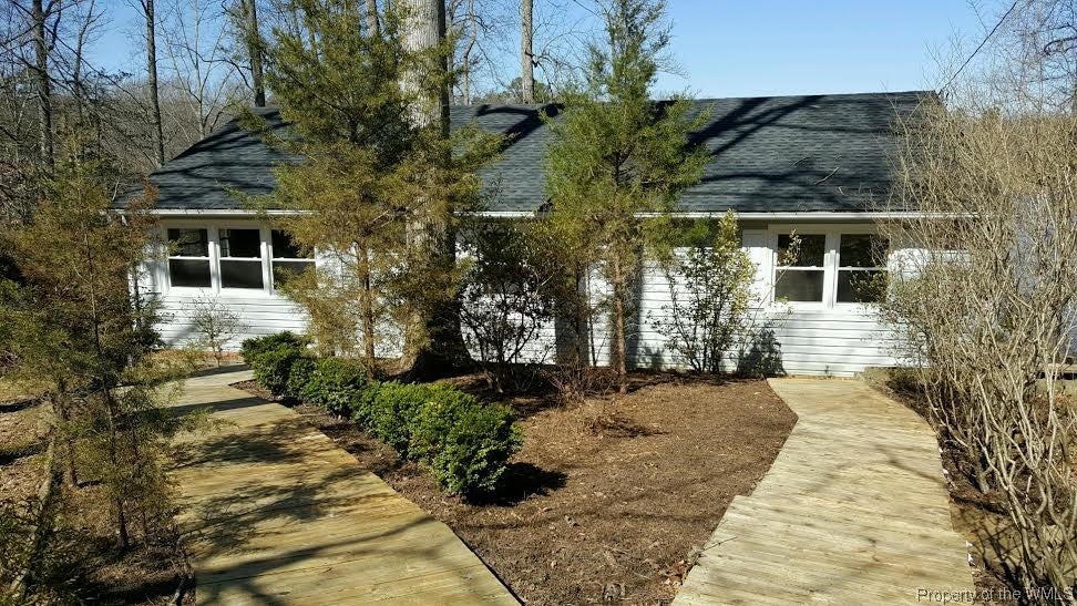 5630 Lakeview Road Quinton, VA 23141 - Photo 3 of 8 Gallery Image 3