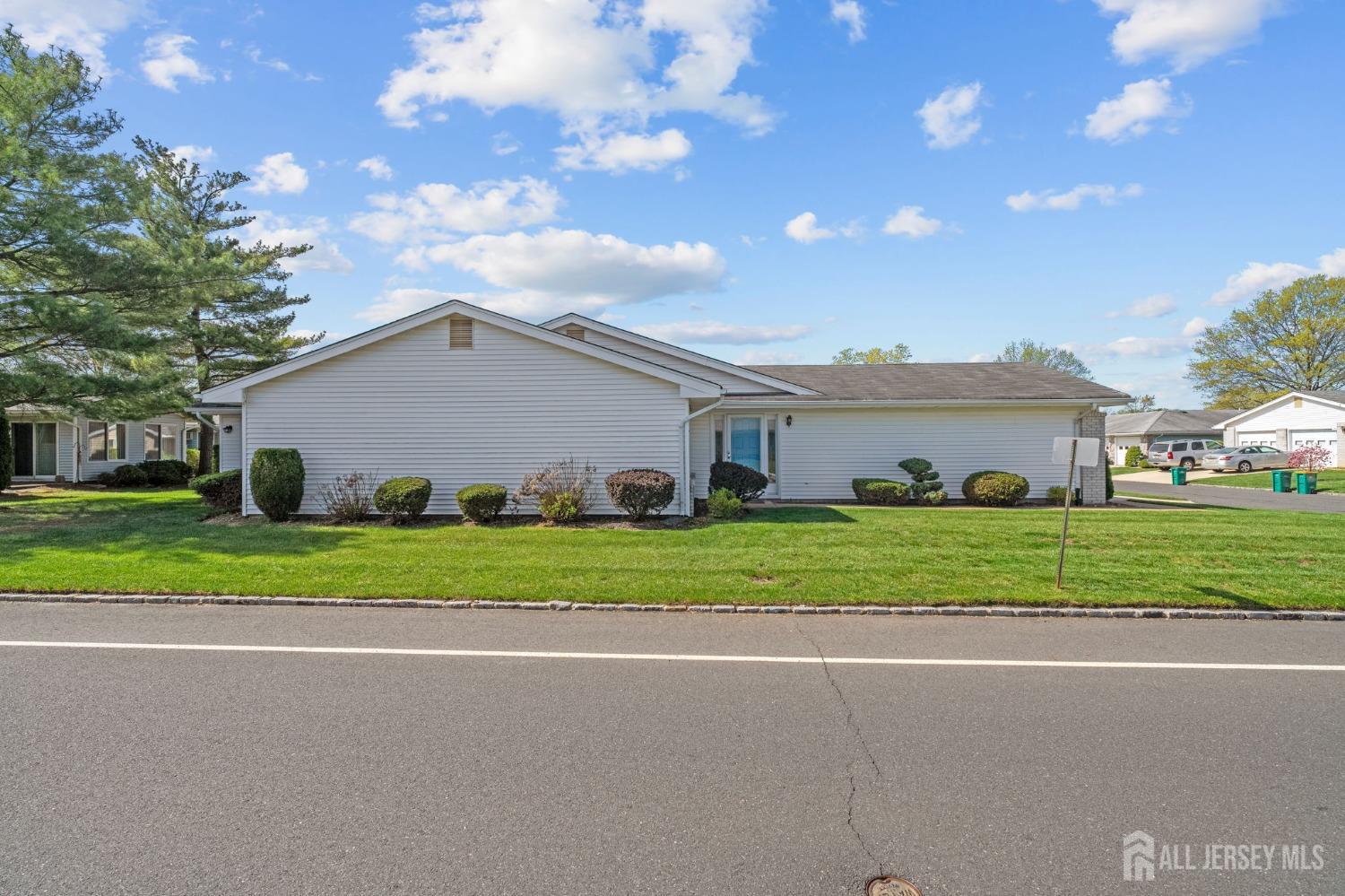 620A Deal Road, Unit 620A Monroe Township, NJ 08831 - Photo 3 of 34 Gallery Image 3
