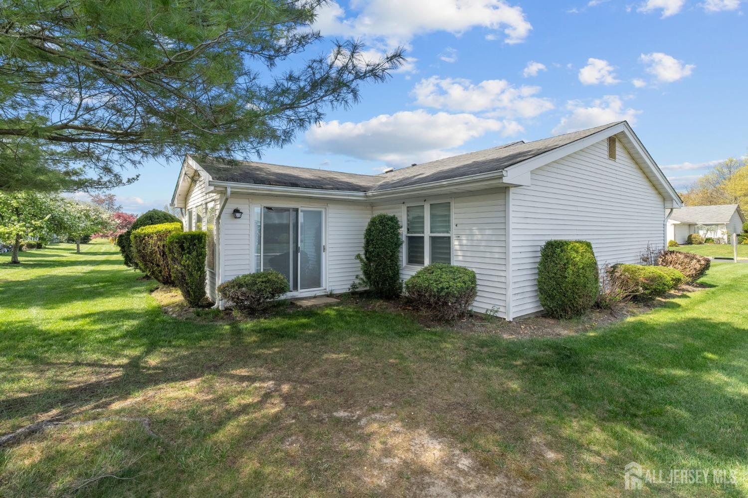 620A Deal Road, Unit 620A Monroe Township, NJ 08831 - Photo 4 of 34 Gallery Image 4