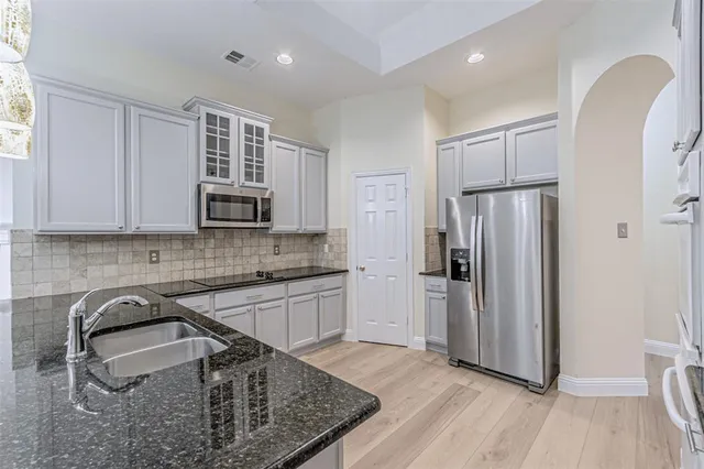 $3,100 | 10601 Robincreek Lane, Frisco, TX 75035