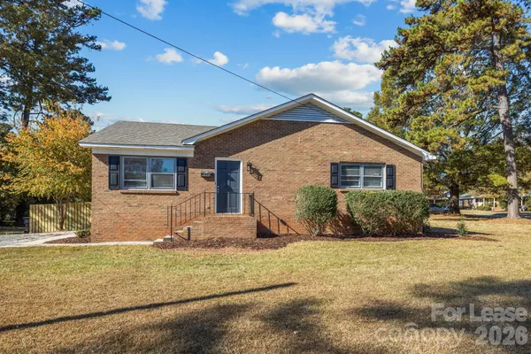 $1,695 | 1853 Lakedell Drive, Charlotte, NC 28215