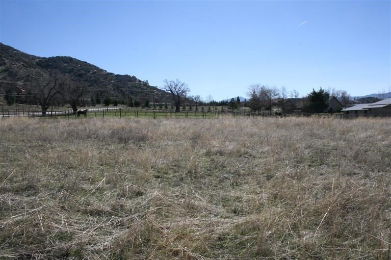 26200 Bear Valley Road Tehachapi, CA 93561 - Photo 5 of 14 Gallery Image 5
