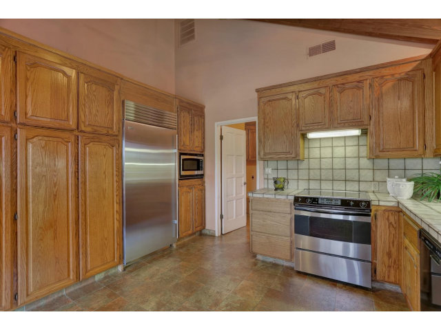 15988A Flintlock Road Cupertino, CA 95014 - Photo 17 of 25 Gallery Image 17