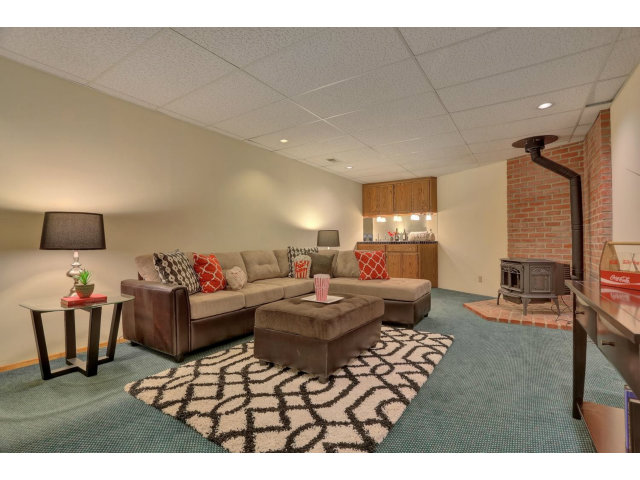 15988A Flintlock Road Cupertino, CA 95014 - Photo 23 of 25 Gallery Image 23