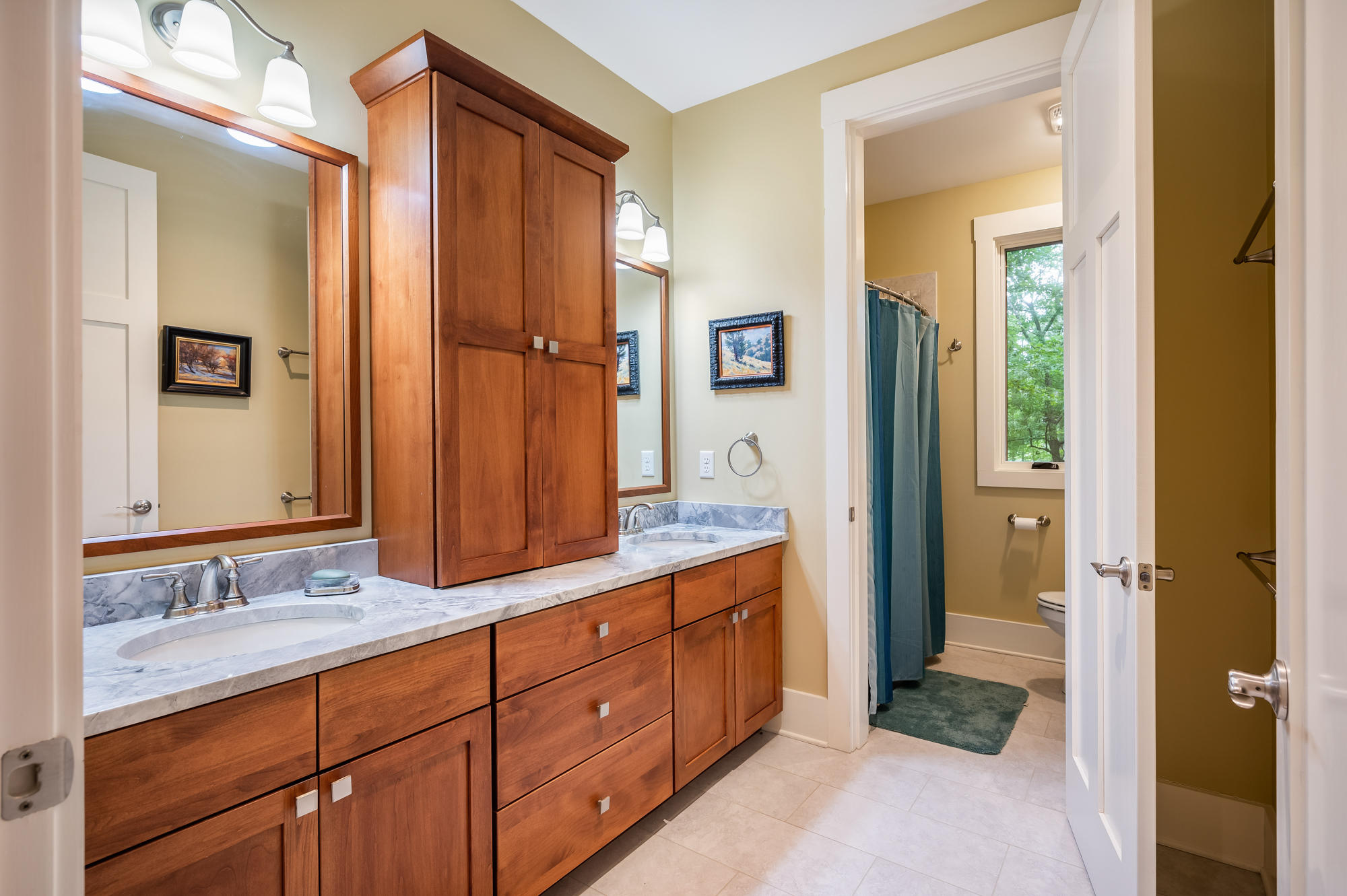 4043 Hamill Road Hixson, TN 37343 - Photo 28 of 59 Master Bathroom