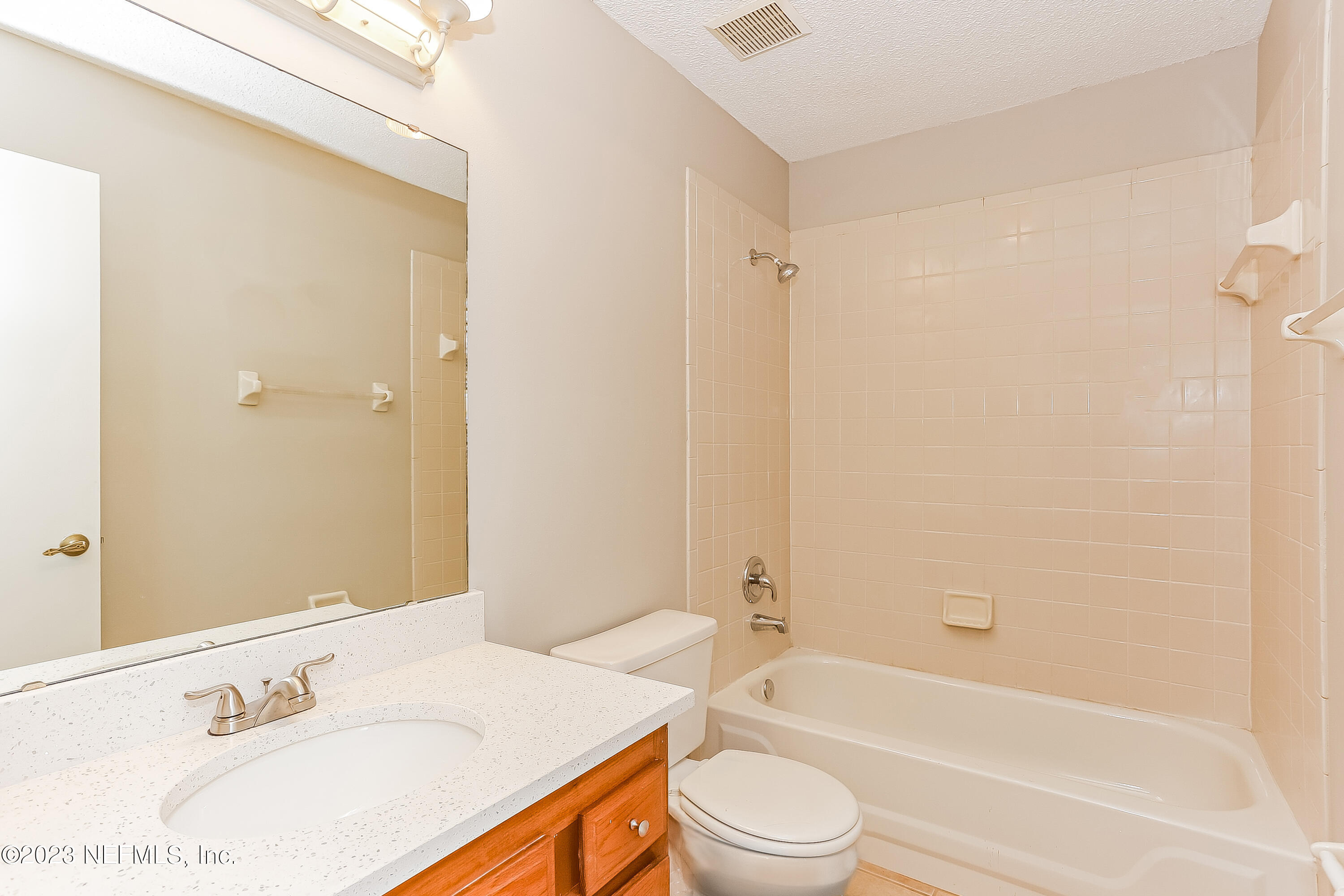 140 Devoe Street Jacksonville, FL 32220 - Photo 15 of 15 015-photo-primary-bathroom-9333954