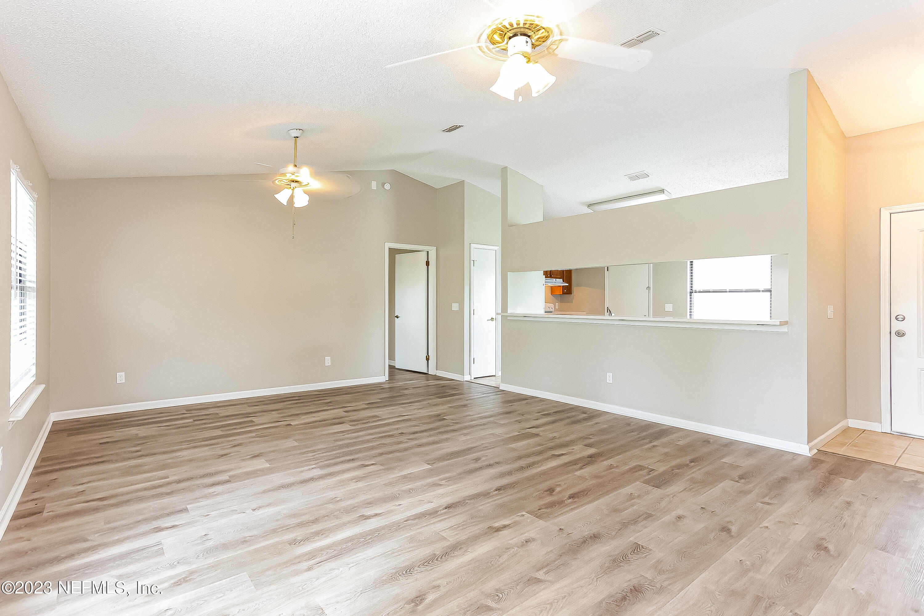 140 Devoe Street Jacksonville, FL 32220 - Photo 5 of 15 005-photo-dining-room-9333960