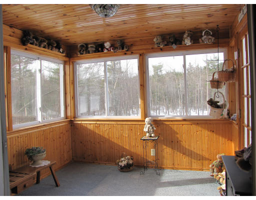 154 Hosley Road Gardner, MA 01440 - Photo 11 of 18 Gallery Image 11