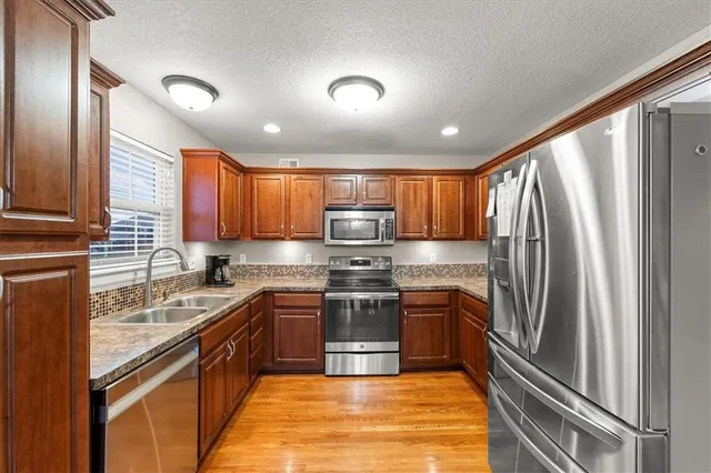 $395,000 | 16209 Margie Lane, Basehor, KS 66007