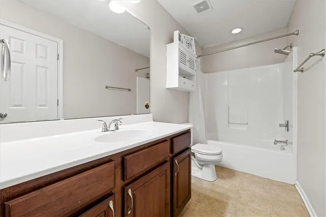 $395,000 | 16209 Margie Lane, Basehor, KS 66007