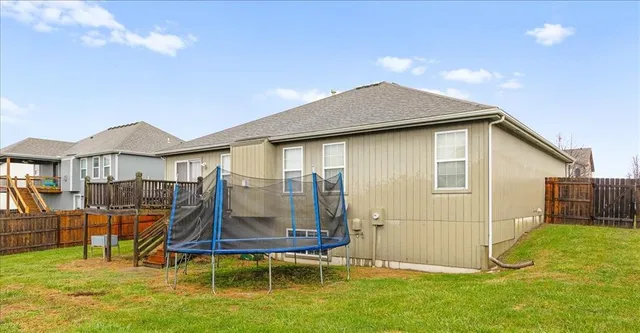 $395,000 | 16209 Margie Lane, Basehor, KS 66007
