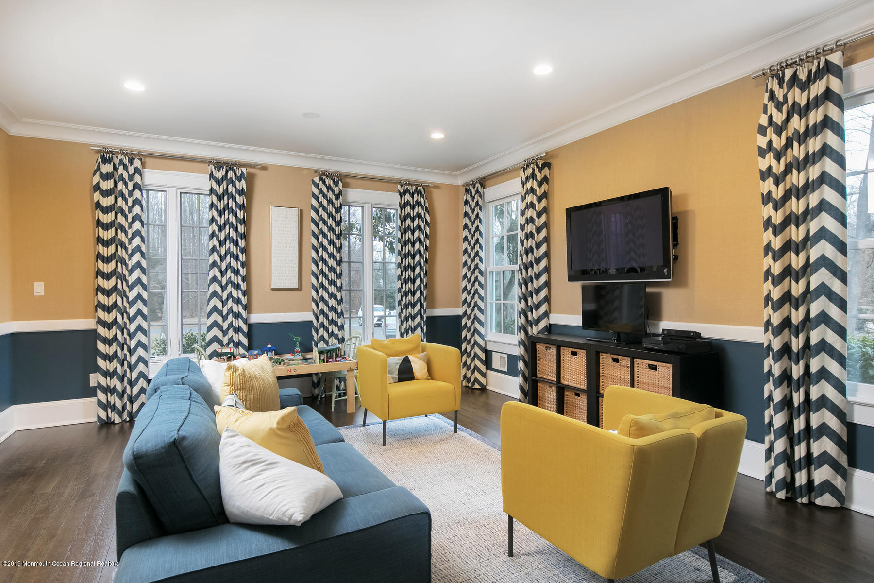 53 Shrewsbury Drive Rumson, NJ 07760 - Photo 12 of 36 Living Room