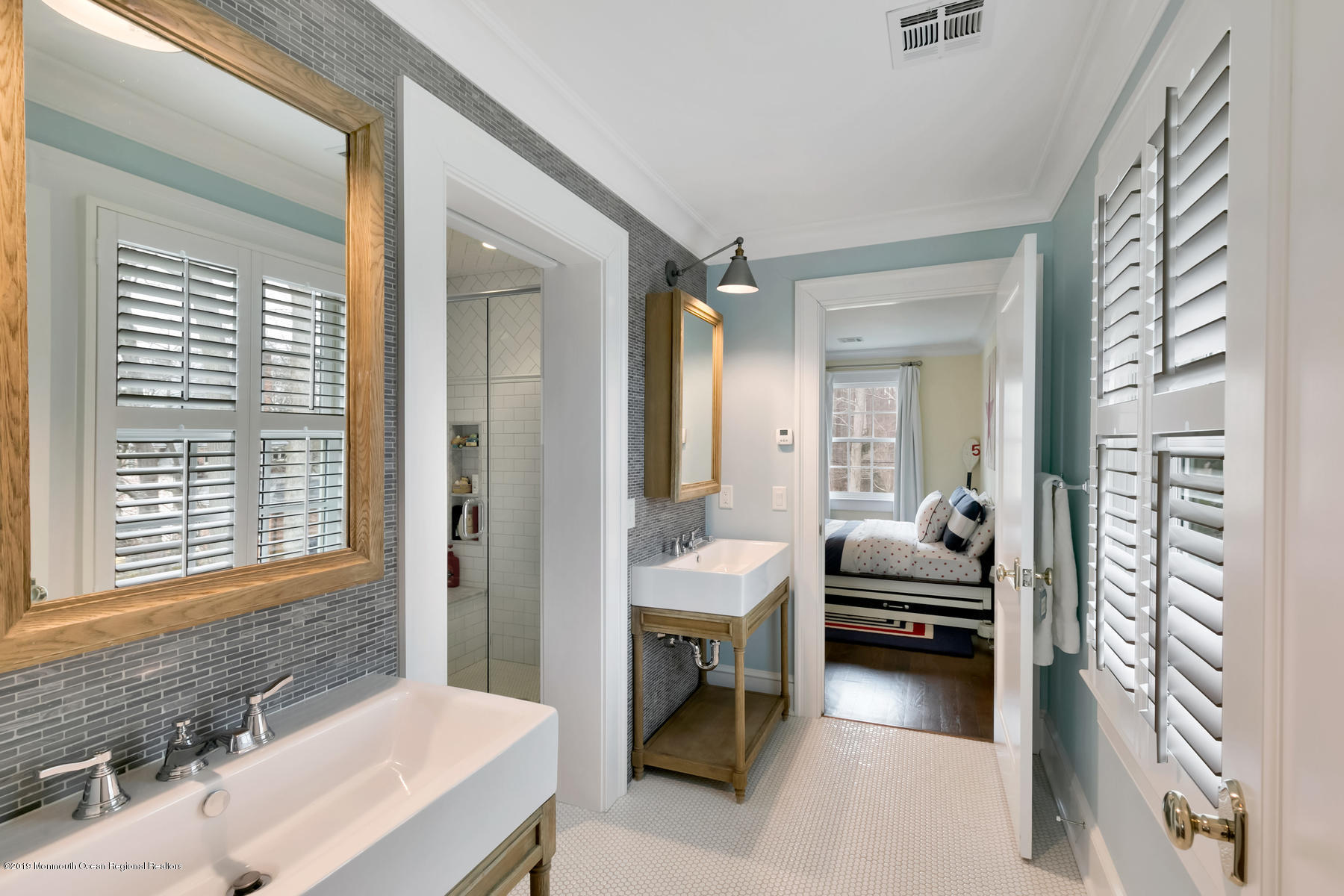 53 Shrewsbury Drive Rumson, NJ 07760 - Photo 18 of 36 Jack & Jill Bath