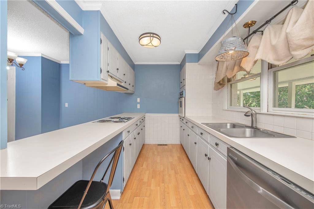 4060 Upper Lake Road Thomasville, NC 27360 - Photo 13 of 47 Gallery Image 13