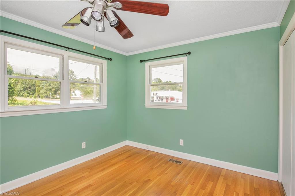 4060 Upper Lake Road Thomasville, NC 27360 - Photo 20 of 47 Gallery Image 20