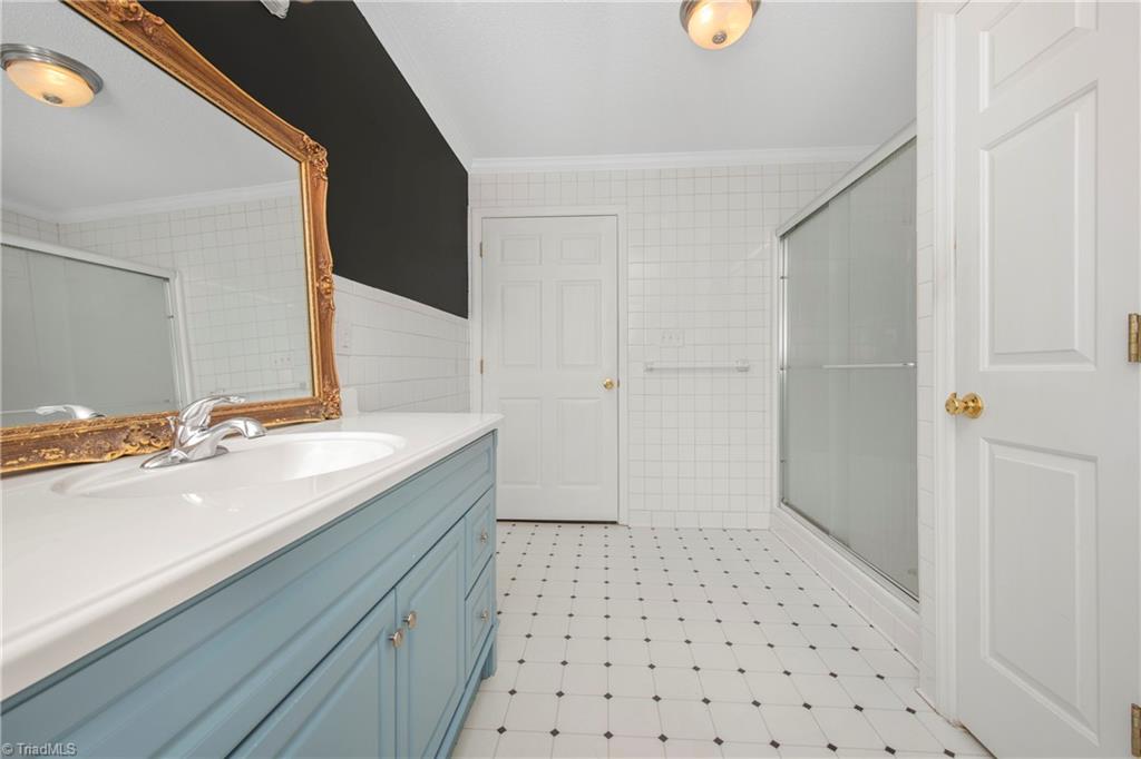 4060 Upper Lake Road Thomasville, NC 27360 - Photo 36 of 47 Gallery Image 36