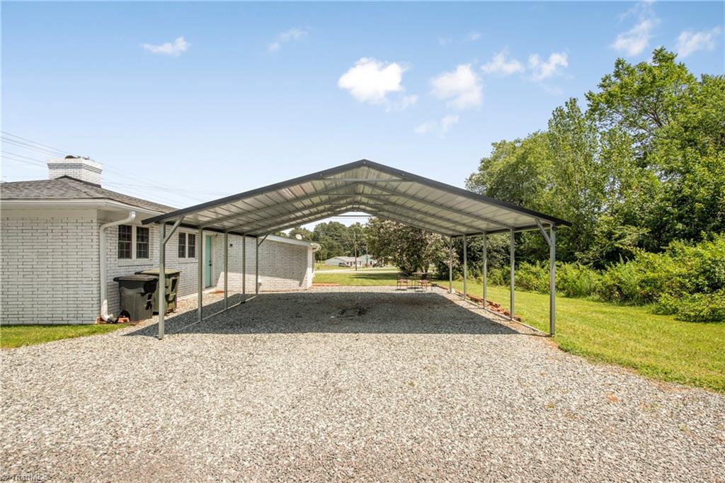 4060 Upper Lake Road Thomasville, NC 27360 - Photo 44 of 47 Gallery Image 44
