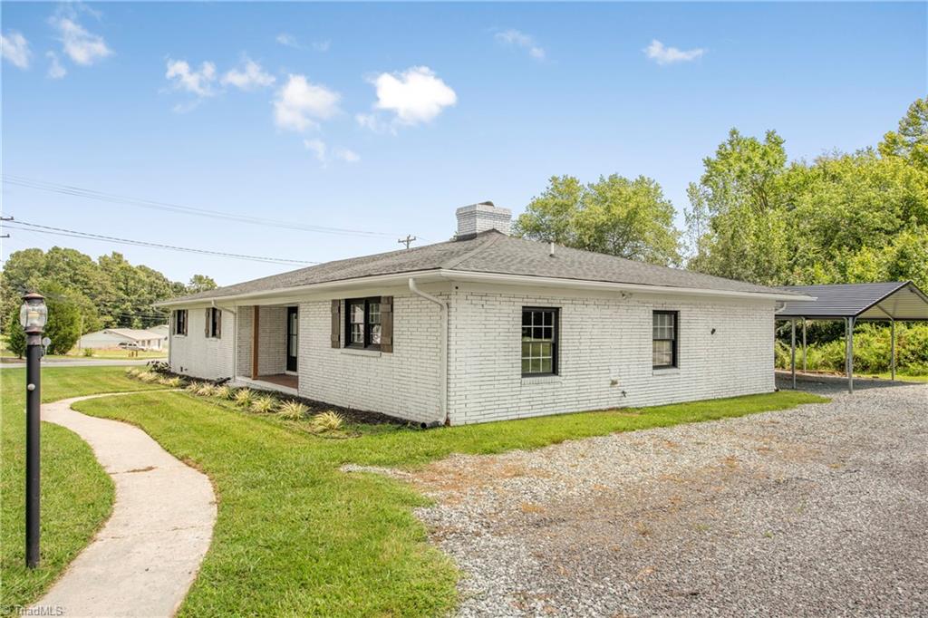 4060 Upper Lake Road Thomasville, NC 27360 - Photo 45 of 47 Gallery Image 45