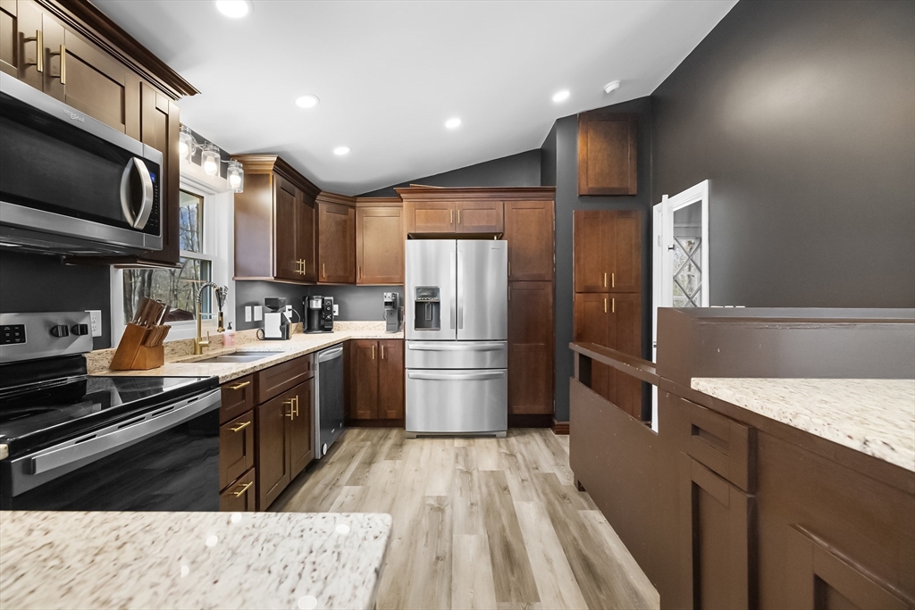 503 Hilltop Road Lancaster, MA 01523 - Photo 2 of 28