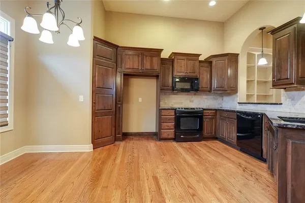 $480,000 | 4118 Northeast Chapel Manor Drive, Lee's Summit, MO 64064
