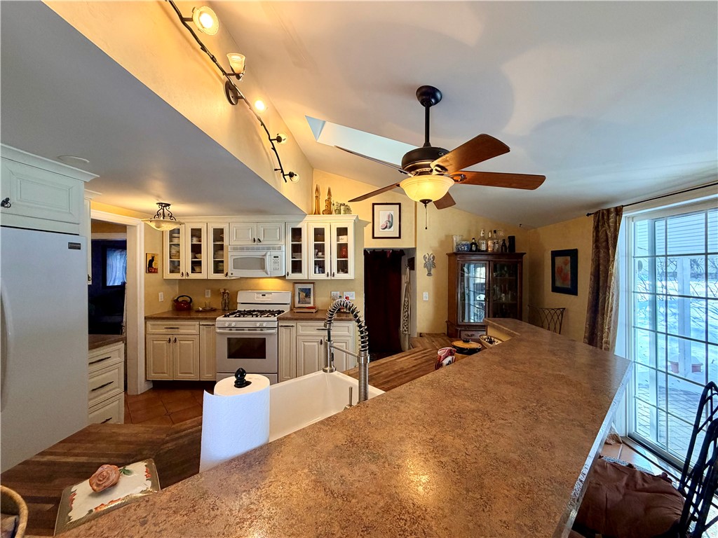 128 West 4th Street Corning, NY 14830 - Photo 9 of 31