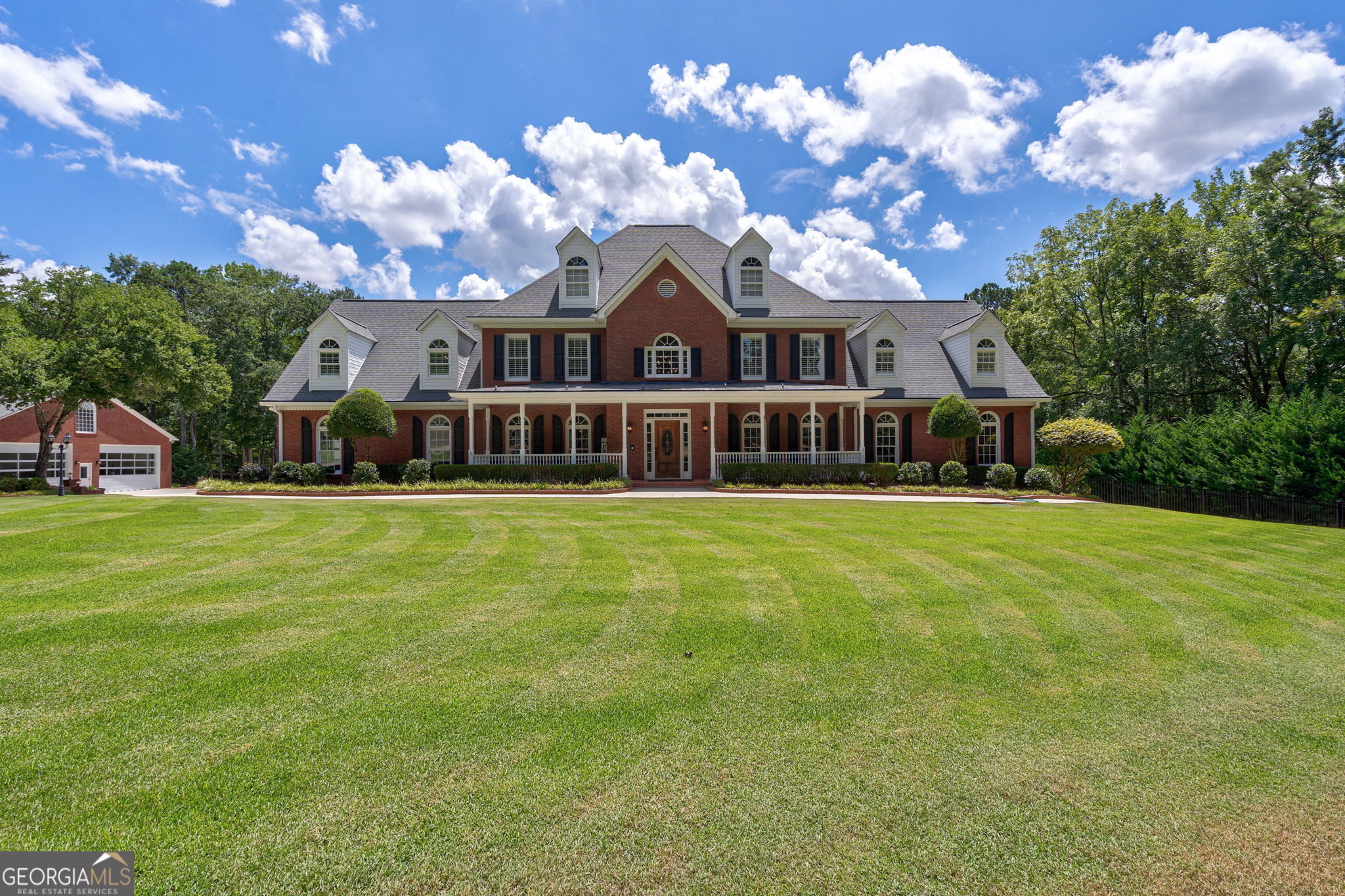 2391 Rabbit Farm Circle Loganville, GA 30052 - Photo 5 of 97