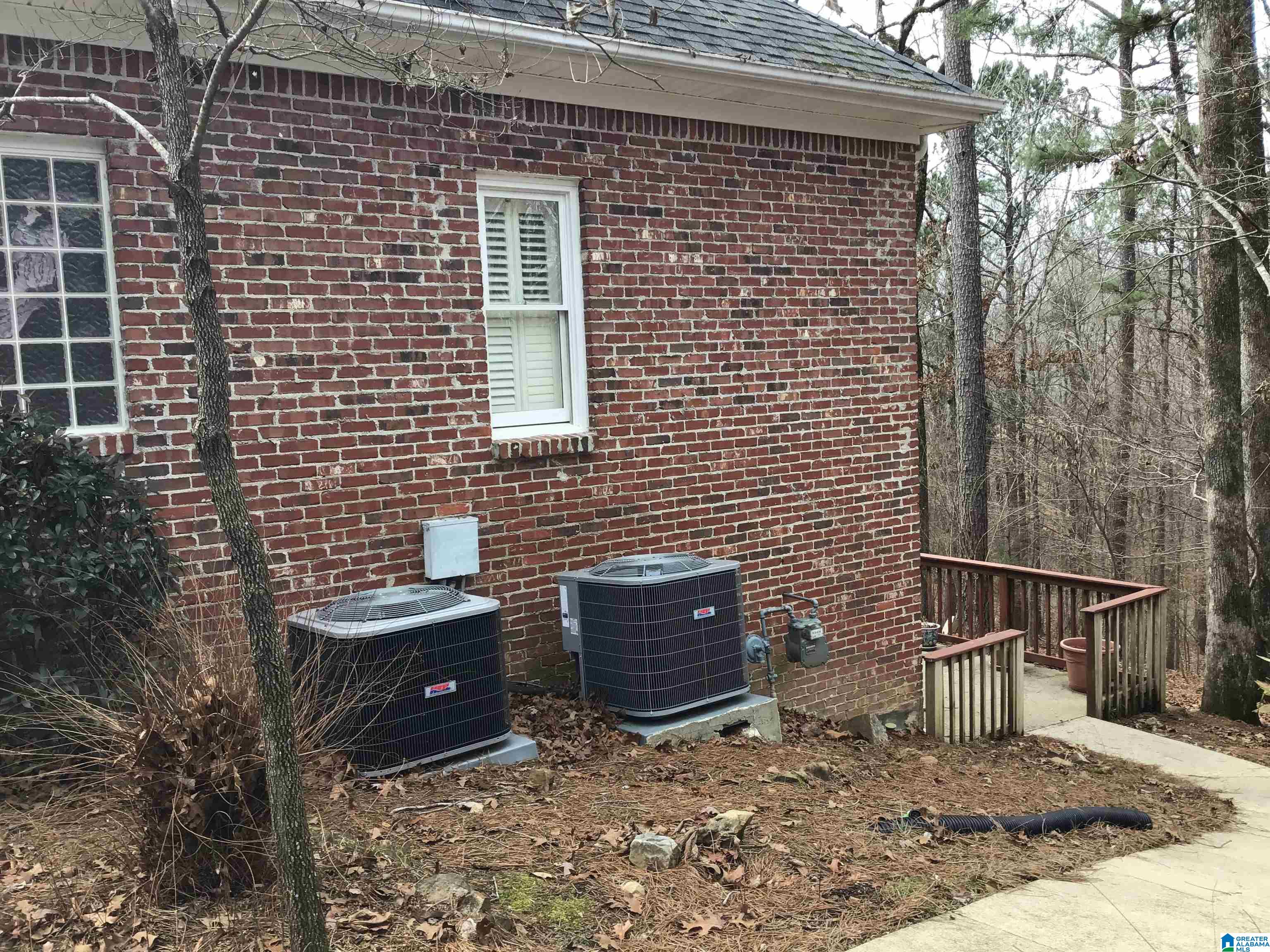183 Weatherly Way Pelham, AL 35124 - Photo 5 of 52