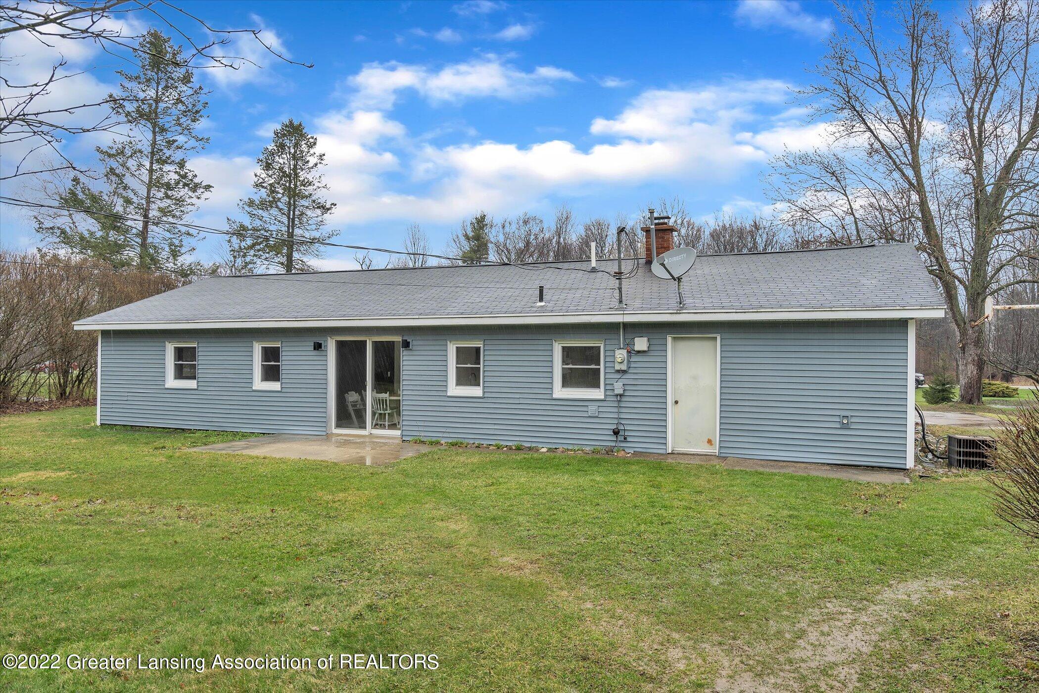 3459 Rolfe Road Mason, MI 48854 - Photo 27 of 31 Slider to Back Patio