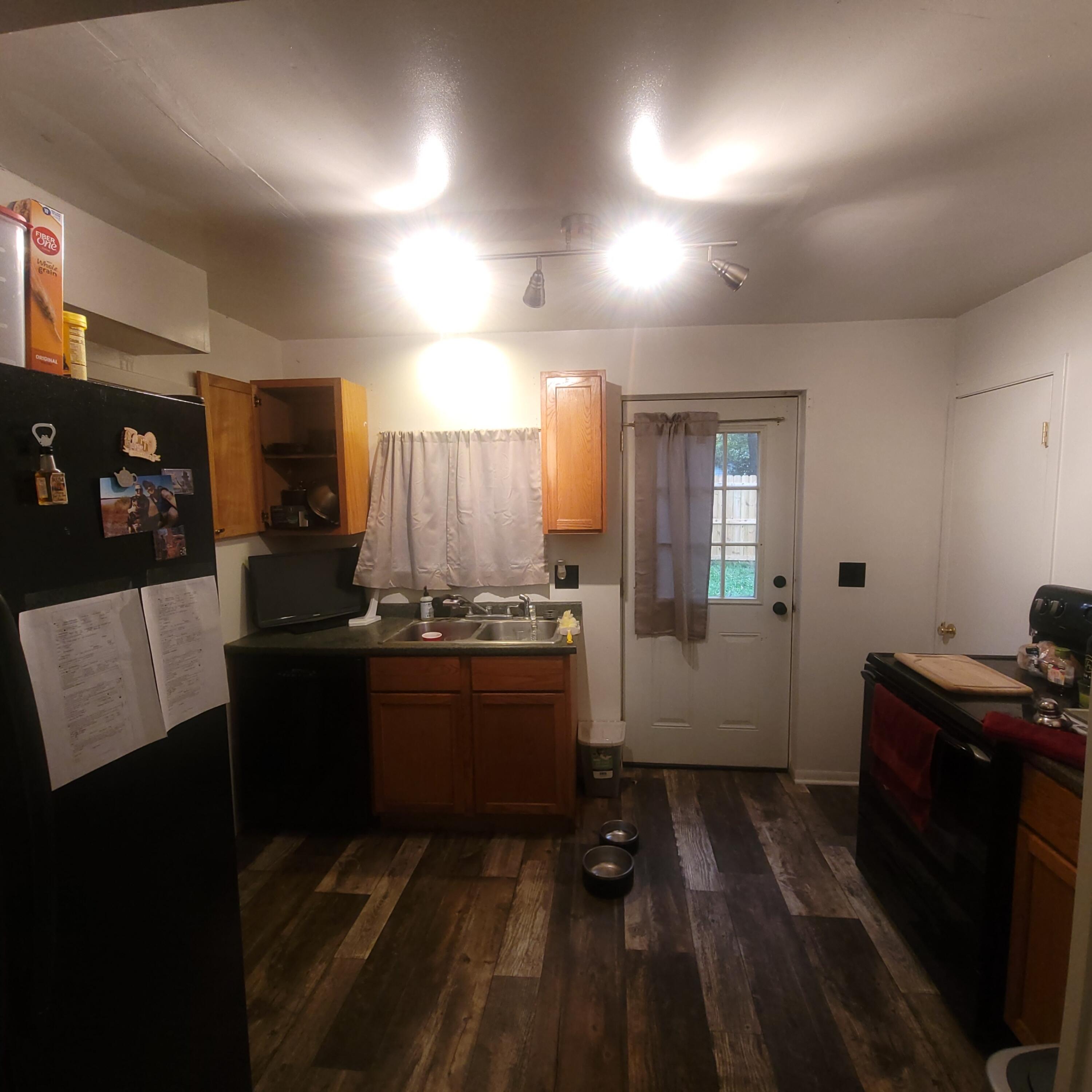 205 West Bennett Street Three Rivers, MI 49093 - Photo 5 of 13 20211025_175941