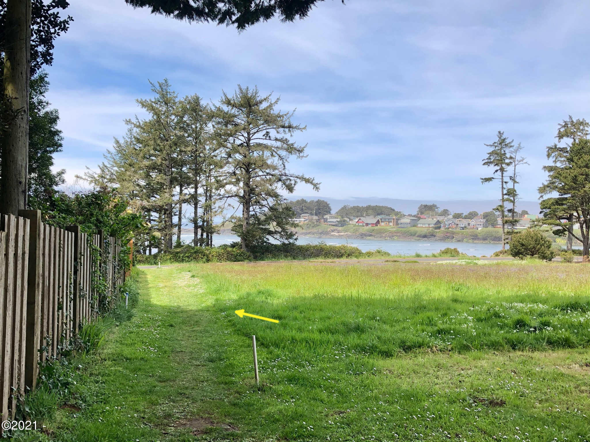 17 Shell Street Yachats, OR 97498 - Photo 5 of 63 Deeded beach access easement