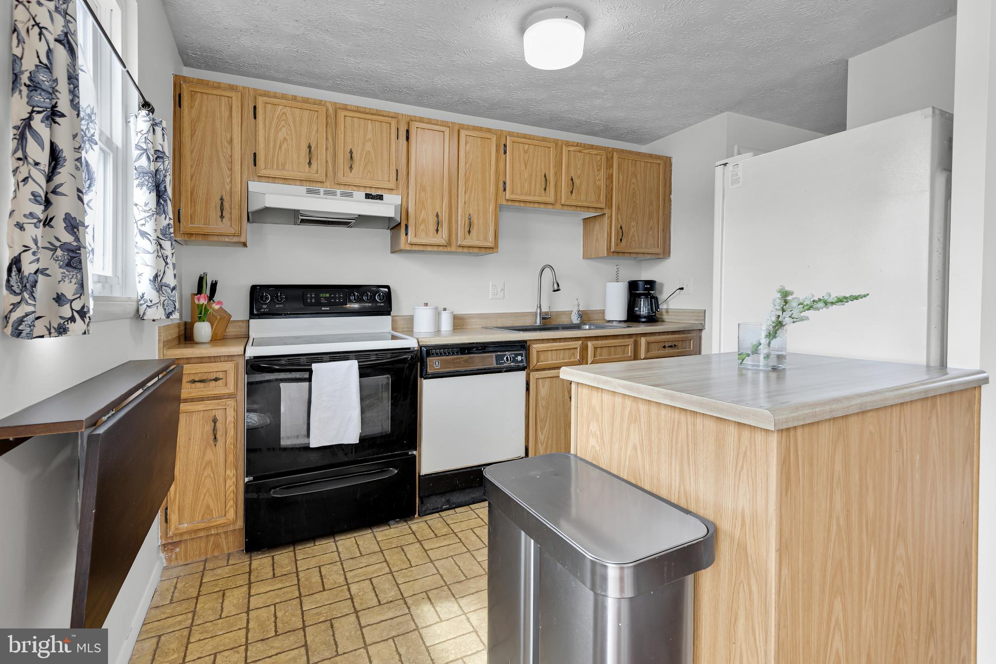 245 Sandhill Road Essex, MD 21221 - Photo 15 of 35