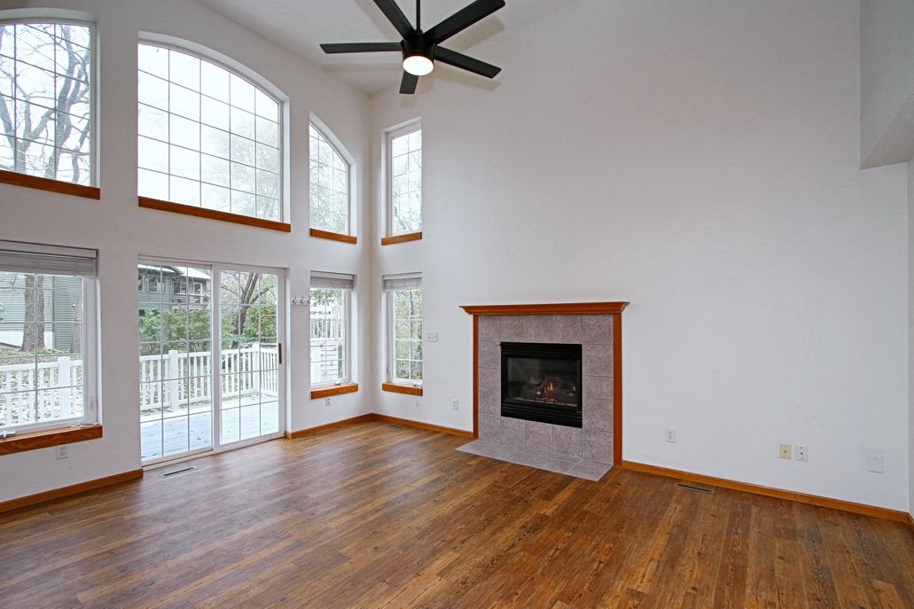 638 Pine Ridge Road Coralville, IA 52241 - Photo 10 of 25 Gallery Image 10