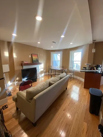 $5,800 | 32 Linden Street, Unit 7, Brookline, MA 02445