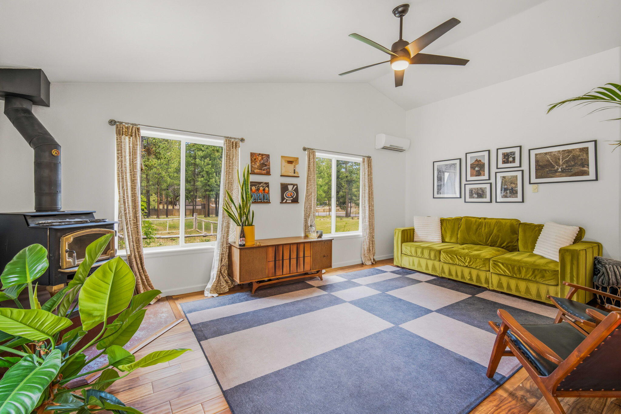 55965 Blue Eagle Road Bend, OR 97707 - Photo 8 of 44 10