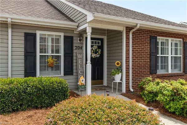 $204,900 | 204 Carrington Lane, Thomasville, NC 27360