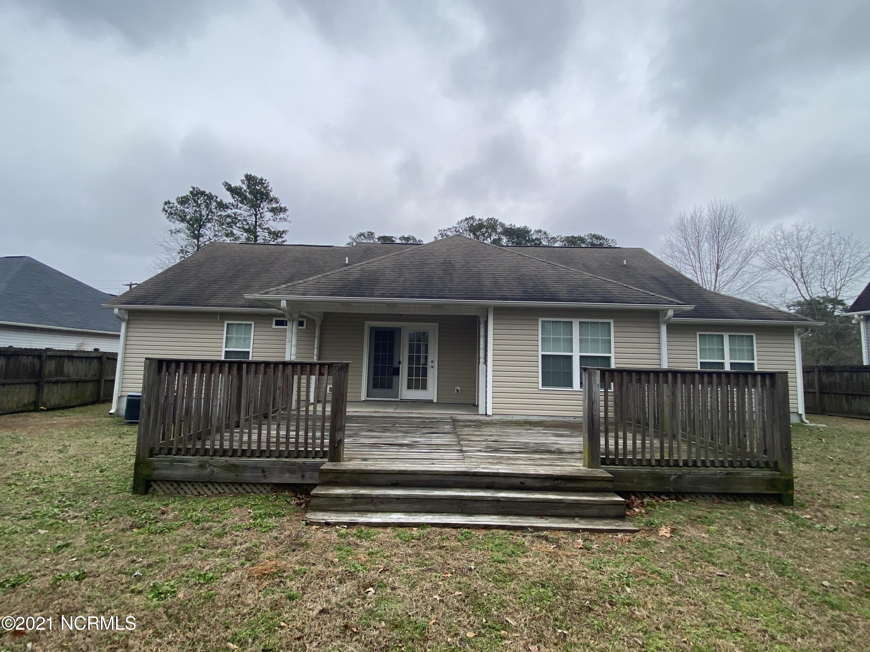 503 Bannermans Mill Road Richlands, NC 28574 - Photo 27 of 31 259036EA-275D-4BEC-BB91-55BB83252B8B