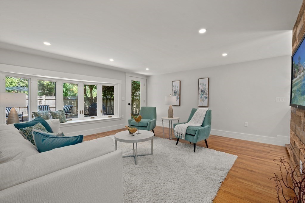 7 Bishops Lane Lynnfield, MA 01940 - Photo 13 of 42