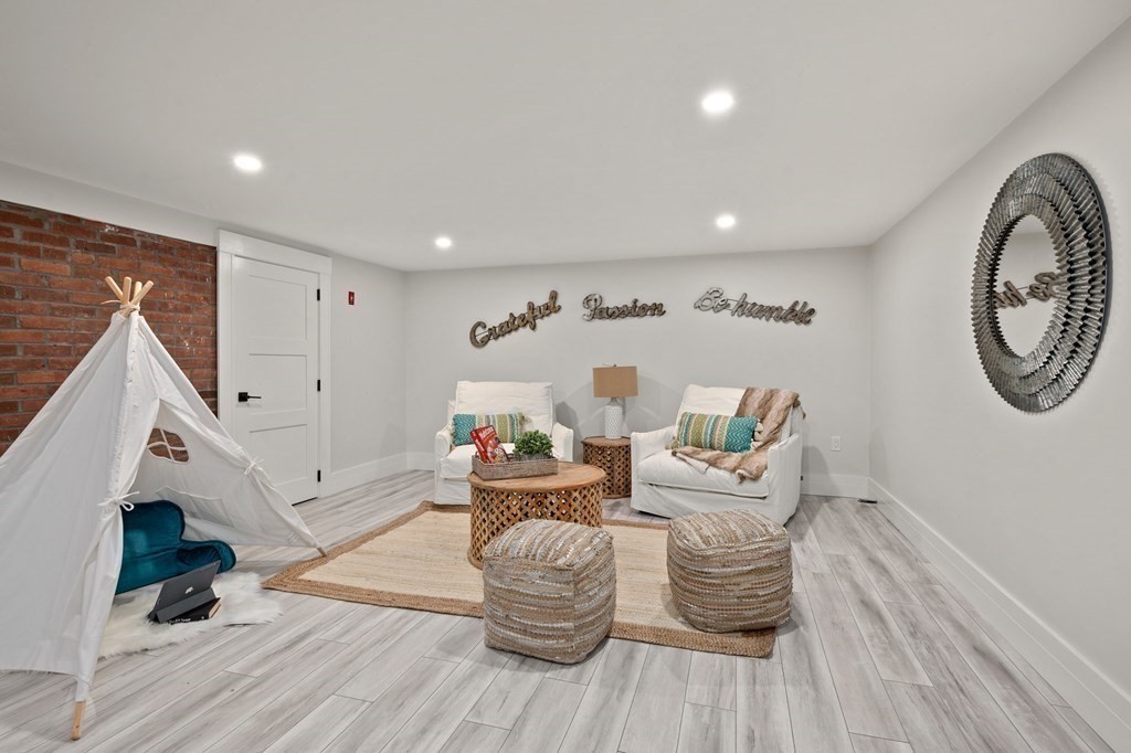 7 Bishops Lane Lynnfield, MA 01940 - Photo 36 of 42