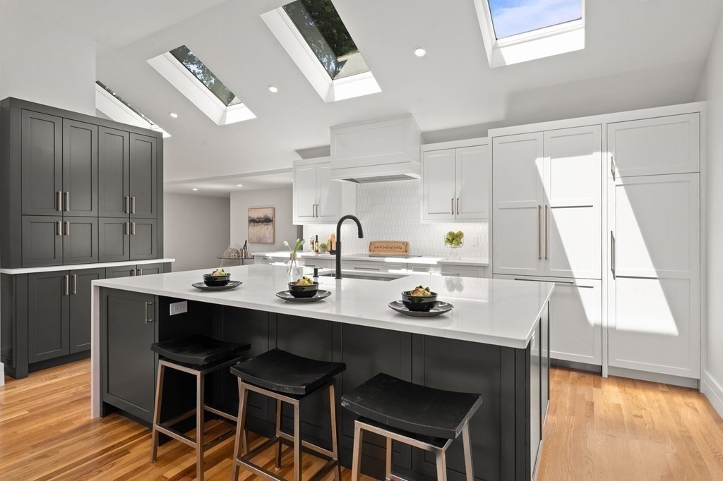 7 Bishops Lane Lynnfield, MA 01940 - Photo 9 of 42