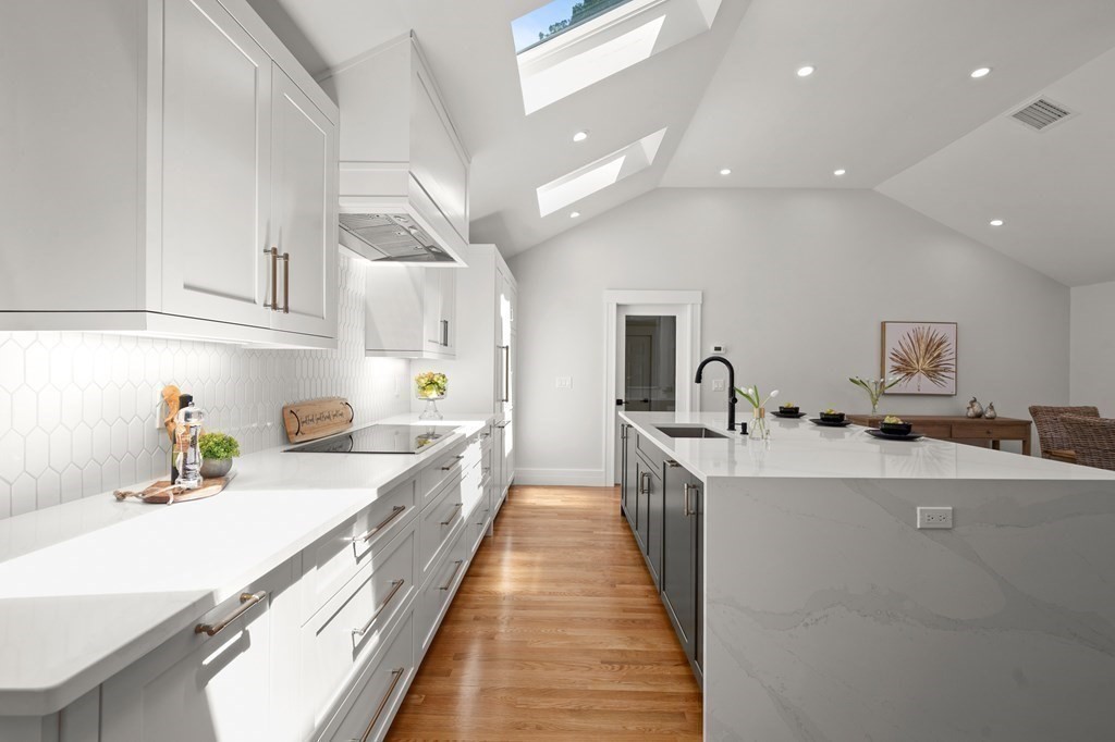 7 Bishops Lane Lynnfield, MA 01940 - Photo 10 of 42