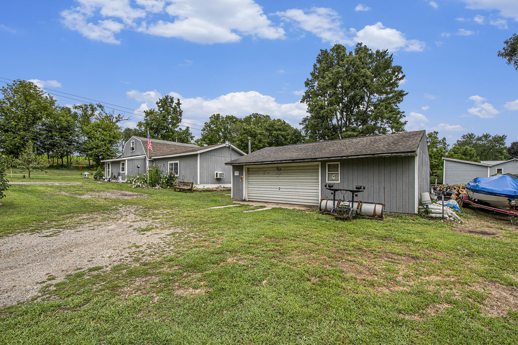 556 Price Street Ionia, MI 48846 - Photo 2 of 20 002_dsc_1290_463