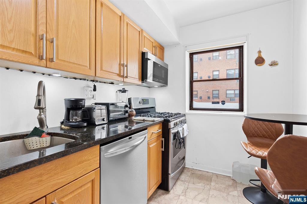 212 Prospect Avenue, Unit 1A Hackensack, NJ 07601 - Photo 6 of 20