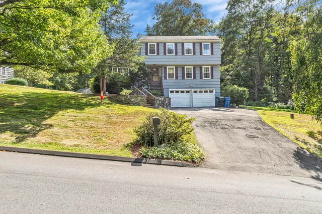 $585,000 | 18 River Road, Monroe, CT 06468