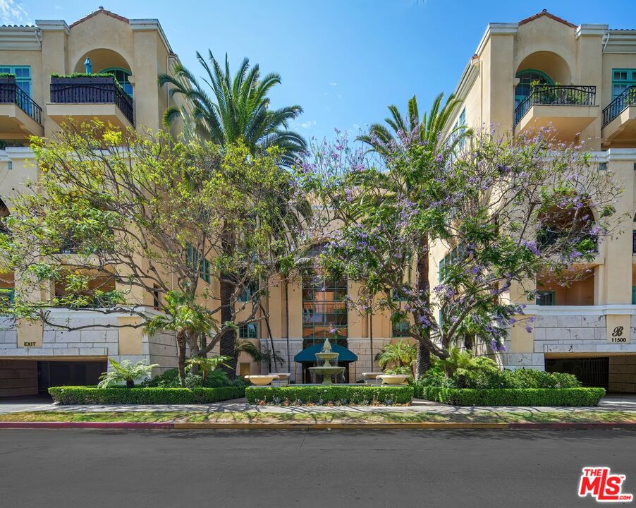 11500 San Vicente Boulevard, Unit 202 Los Angeles, CA 90049 - Photo 1 of 1 Gallery Image 1