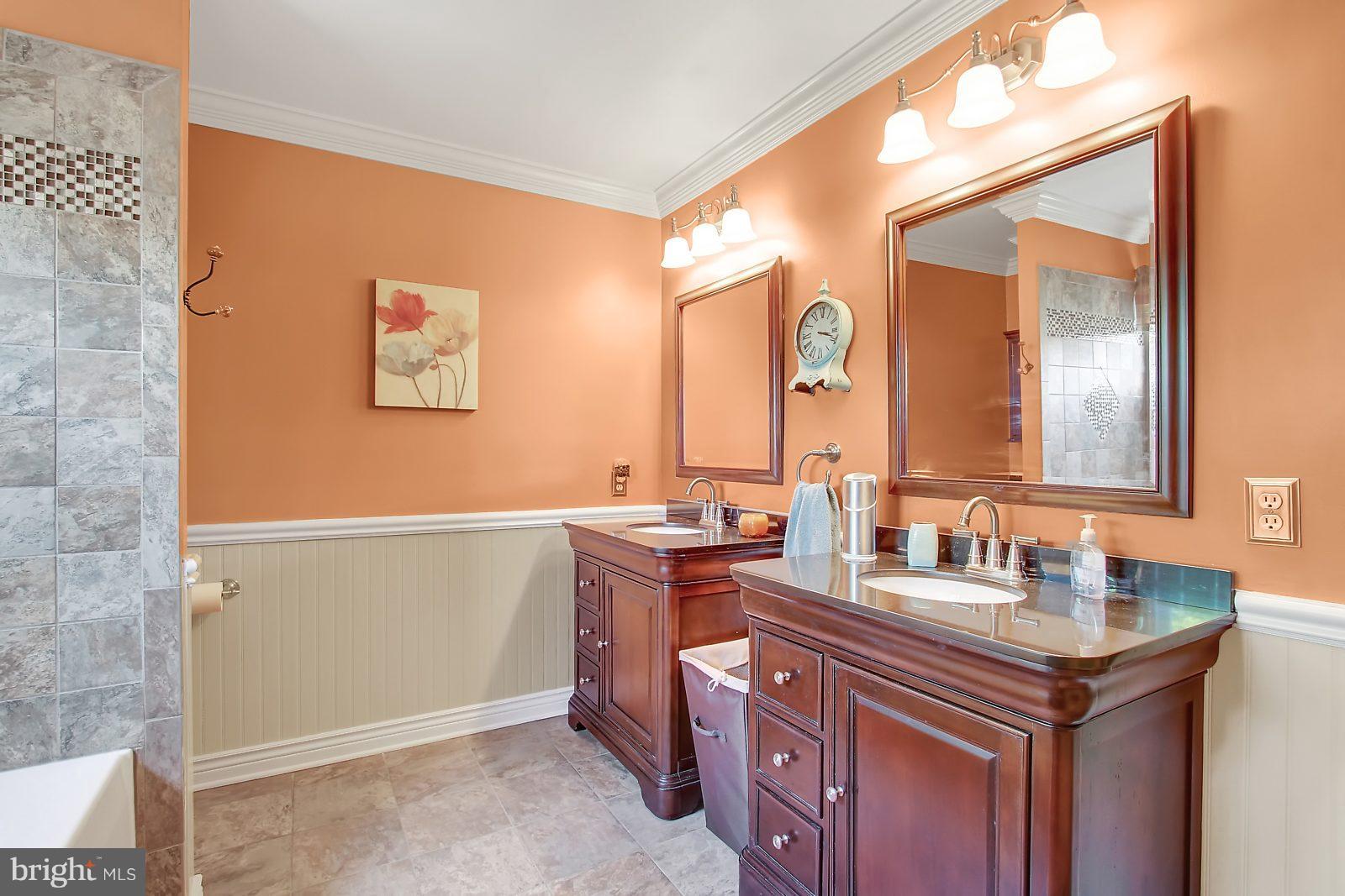 208 Commodore Drive Baltimore, MD 21221 - Photo 9 of 18 Bath (Master)