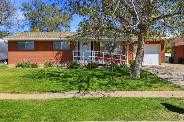 $430,000 | 2348 North 770 West, Clinton, UT 84015