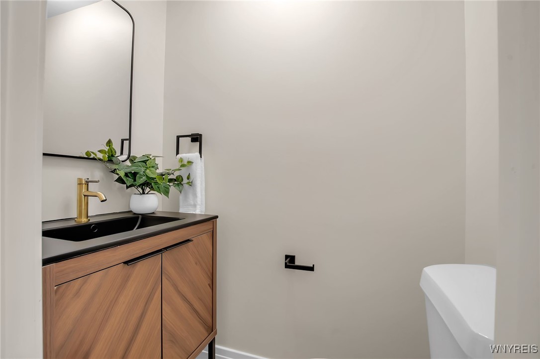 946 Robin Road Amherst, NY 14228 - Photo 21 of 46