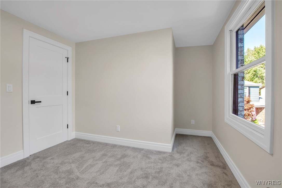 946 Robin Road Amherst, NY 14228 - Photo 27 of 46