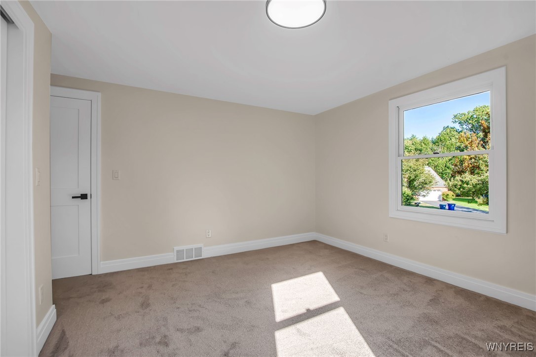 946 Robin Road Amherst, NY 14228 - Photo 28 of 46