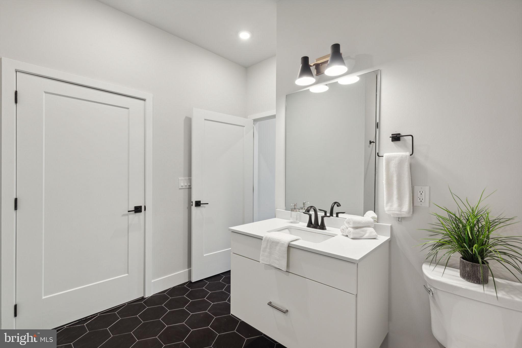 6910 Ridge Avenue, Unit 111 Philadelphia, PA 19128 - Photo 20 of 21 Gallery Image 20